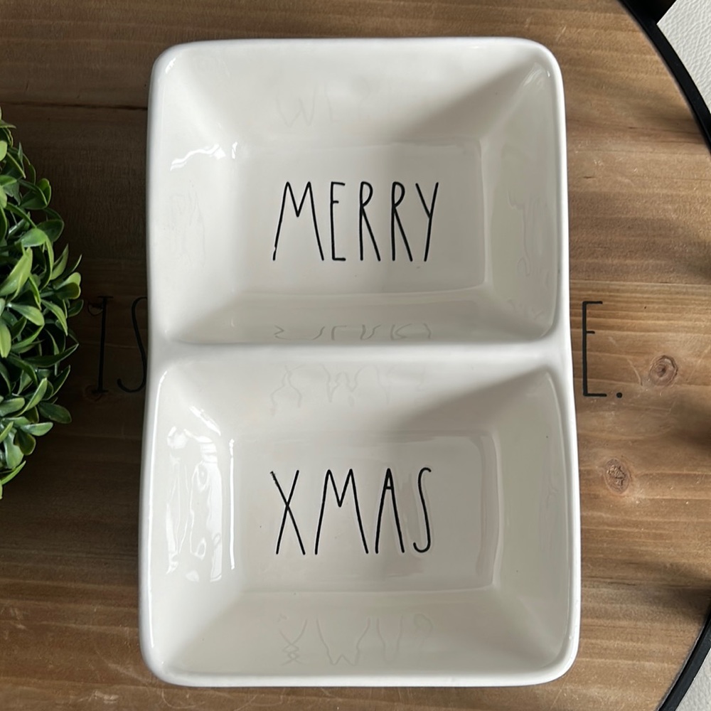 Rae Dunn 2017 MERRY XMAS Split Dish NWT